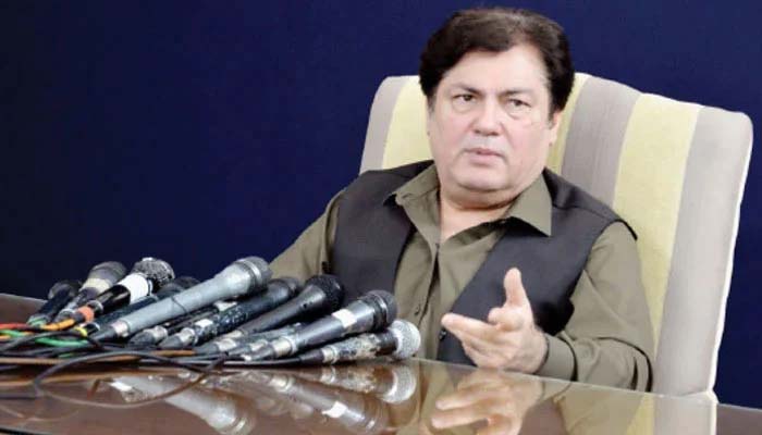 نواز شریف رائیونڈ میں بیٹھ کر فوج کی مانیٹرنگ بند کریں، بیرسٹر سیف