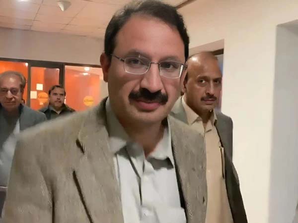 پی ٹی آئی کے جنید اکبر بلا مقابلہ چیئرمین پی اے سی منتخب