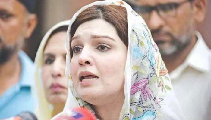 مشعال ملک کی والدہ انتقال کر گئیں