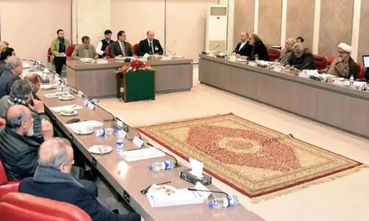 حکومت اور پی ٹی آئی کے درمیان مذاکرات کا تیسرا دور آج، اپوزیشن اپنا تحریری مؤقف حکومت کو دے گی