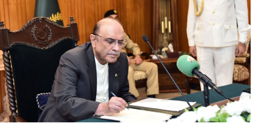 صدر نے دستخط کردیے، متنازع پیکا ایکٹ ترمیمی بل قانون بن گیا