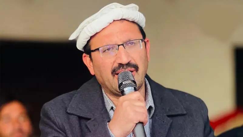 صوابی جلسے میں کون کتنے بندے لایا؟ جنید اکبر نے پارٹی عہدیداروں سے رپورٹ مانگ لی