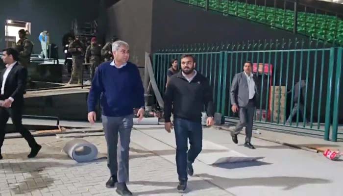 محسن نقوی علی الصبح وطن واپسی پر فوری قذافی اسٹیڈیم کا جائزہ لینے پہنچ گئے
