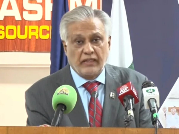 اسحاق ڈار کا دو ٹوک مؤقف: بھارت سے برابری کی بنیاد پر مذاکرات ہوں گے
