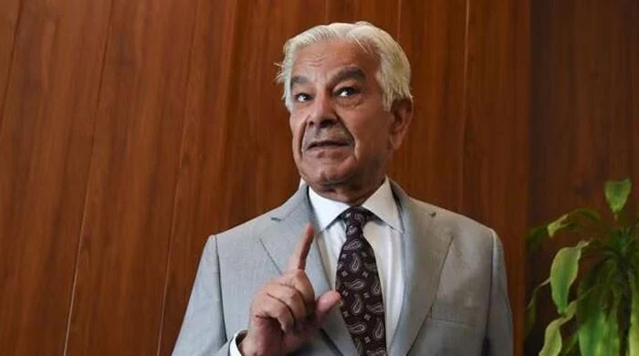 بھارت سن لے! اگر کچھ کیا تو سرحد پر نہیں، بھارت کے اندر مقابلہ ہوگا:خواجہ آصف کا دبنگ اعلان