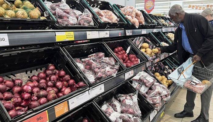 برطانیہ: جون تک 3 مہینوں میں معیشت میں 0.3 فیصد کی غیر متوقع شرح نمو ریکارڈ