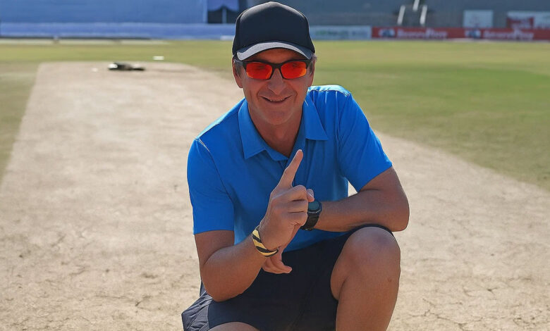 "پاکستان کرکٹ کے لیے اہم موڑ، ٹونی ہیمنگ کا پی سی بی سے استعفیٰ"