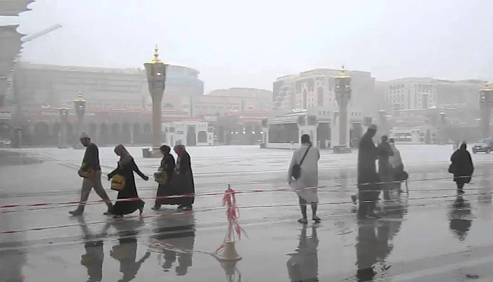 مدینہ منورہ میں موسلادھار بارش، مسجد نبوی ﷺ بارانِ رحمت سے معطر