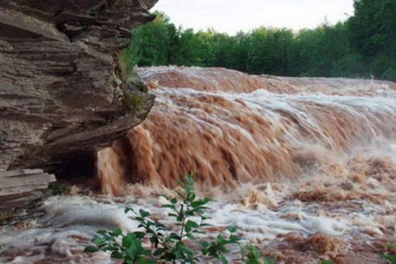 بیشتر میدانی علاقوں میں موسم گرم، چند مقامات پر بارش کی پیشگوئی، نوشہرہ میں سیلاب