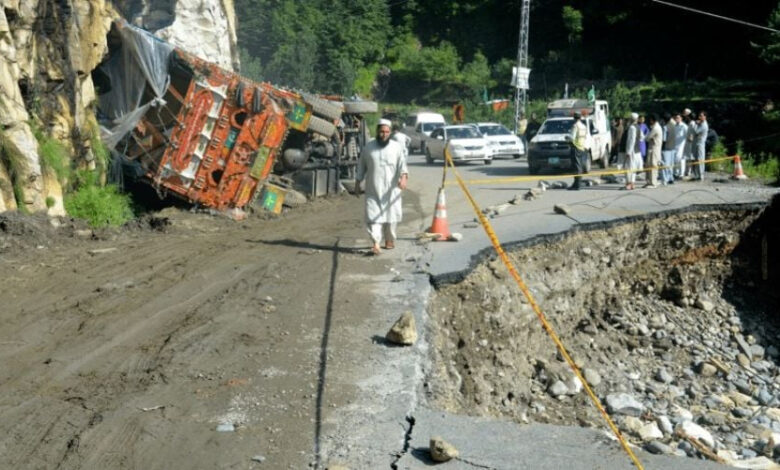 سیالکوٹ میں 11 سال کی ریکارڈ بارش,ہنگامی تعطیل کا اعلان, شہر زیر آب ،ضلعی انتظامیہ کا الرٹ، شہریوں کو گھروں میں رہنے کی ہدایت