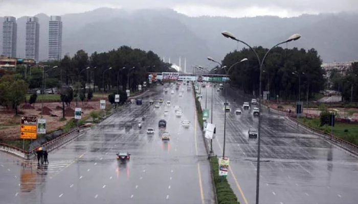 پاکستان میں شدید بارشوں کا الرٹ: تین طاقتور بارشی سسٹمز داخل، 30 اگست تک موسلادھار بارشوں کا امکان