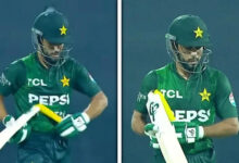 محمد حارث کا غصے میں بیٹ توڑنا تنازع کا باعث، سوشل میڈیا پر ملا جلا ردِعمل